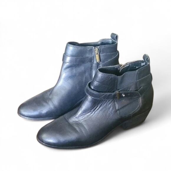 Sam Edelman Shoes - Sam Edelman Women's Chelsea Boots Size 9 Black Leather Stylish and Comfortable